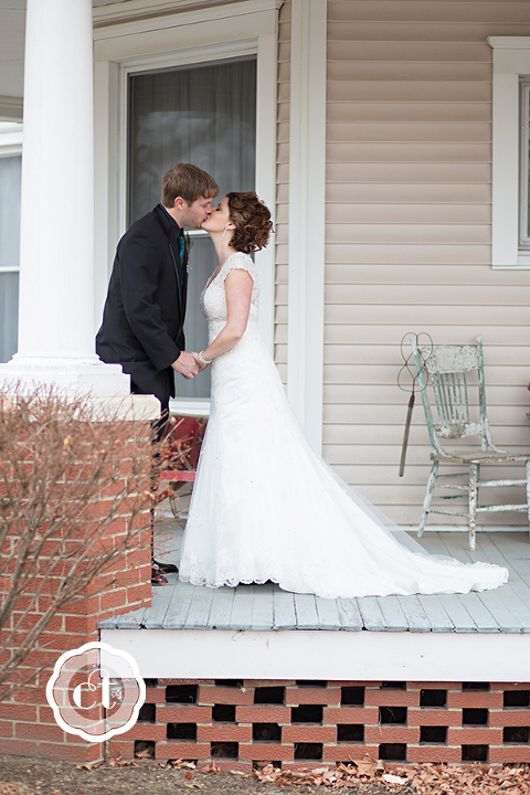 Mallory-Phillip-wedding-by-courtney-tompson-photography-paris-mo-by-columbia-mo-wedding-photographer