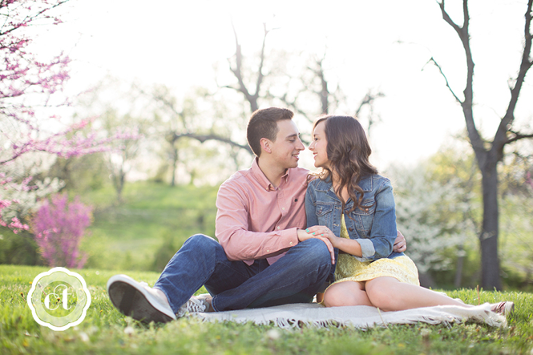 Jen-bryce-engagement-photography-columbia-mo-wedding-photographer-courtney-tompson-www.courtneytompson.com-couples-in-love-spring-photo-shoot