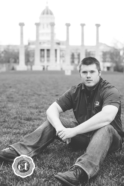 Mizzou-college-graduate-columbia-mo-senior-photographer-courtney-tompson-photography