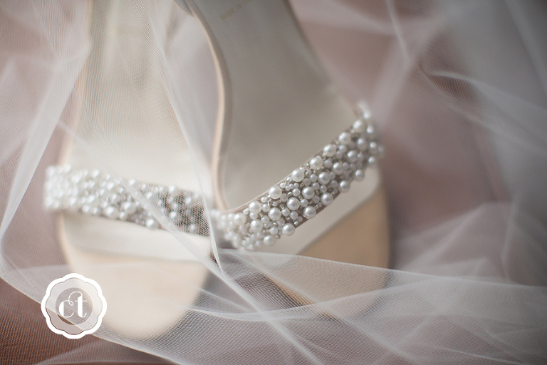 Nicole-and-Derek-St. Louis-MO-Wedding-Photography-by-Courtney-Tompson-Photography-9th-Street-Abbey