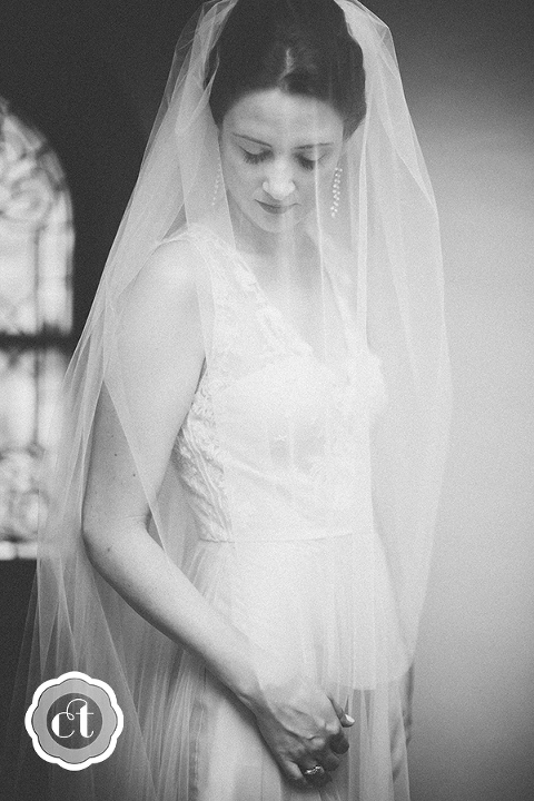 Nicole-and-Derek-St. Louis-MO-Wedding-Photography-by-Courtney-Tompson-Photography-9th-Street-Abbey