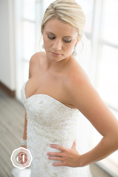 Brittany-and-Brett-Moberly-MO-Wedding-by-Courtney-Tompson-Photography