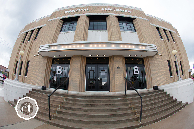 Brittany-and-Brett-Moberly-MO-Wedding-by-Courtney-Tompson-Photography