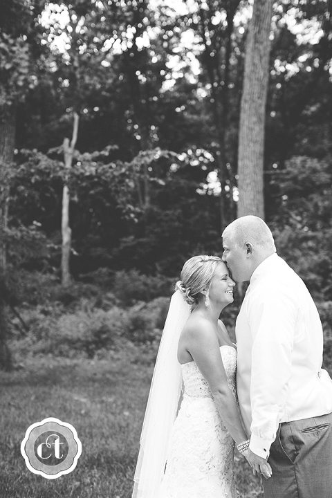 Brittany-and-Brett-Moberly-MO-Wedding-by-Courtney-Tompson-Photography