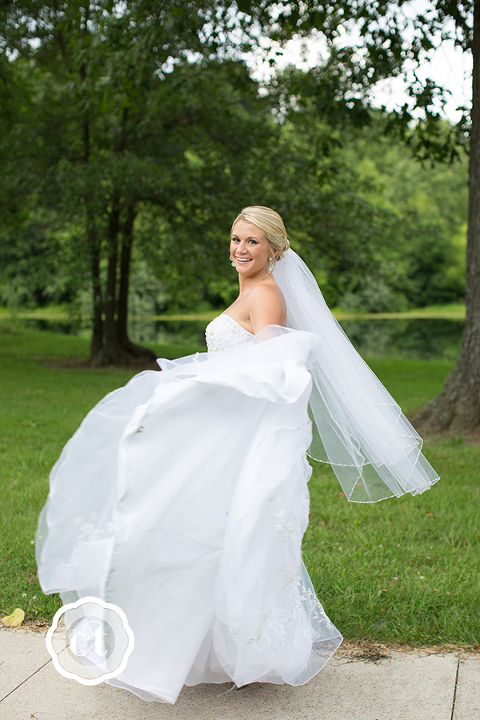 Brittany-and-Brett-Moberly-MO-Wedding-by-Courtney-Tompson-Photography