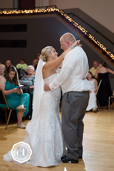 Brittany-and-Brett-Moberly-MO-Wedding-by-Courtney-Tompson-Photography