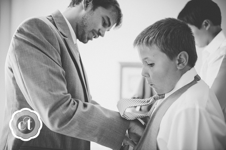 Hannah-and-Jordon-Mammoth-City-Arkansas-Wedding-by-Columbia-MO-Wedding-Photographer-Courtney-Tompson