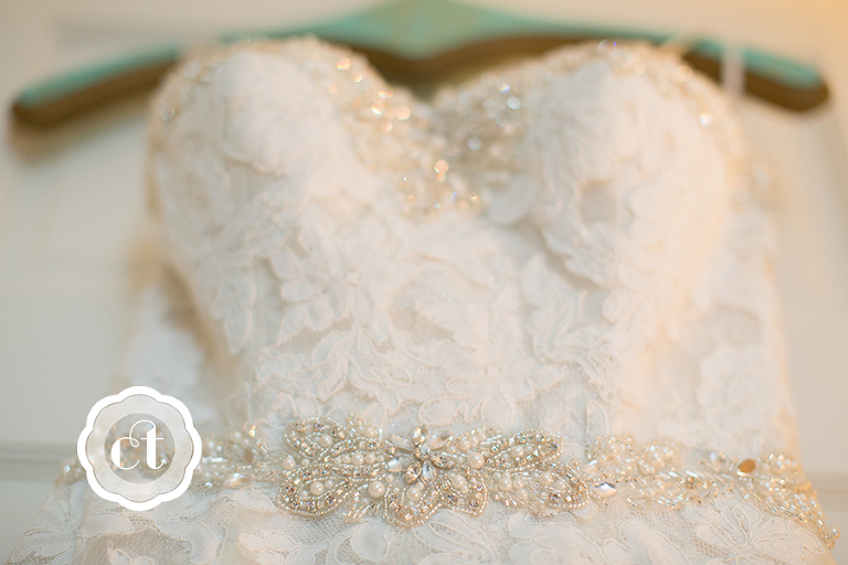 Hannah-and-Jordon-Mammoth-City-Arkansas-Wedding-by-Columbia-MO-Wedding-Photographer-Courtney-Tompson