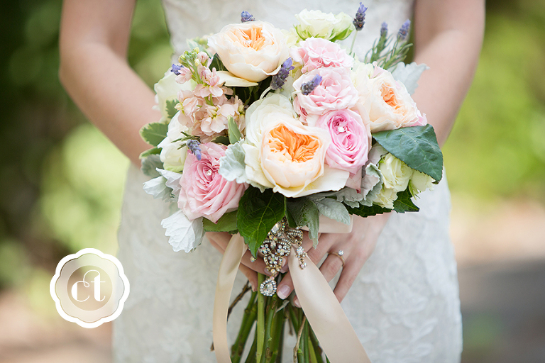 Hannah-and-Jordon-Mammoth-City-Arkansas-Wedding-by-Columbia-MO-Wedding-Photographer-Courtney-Tompson