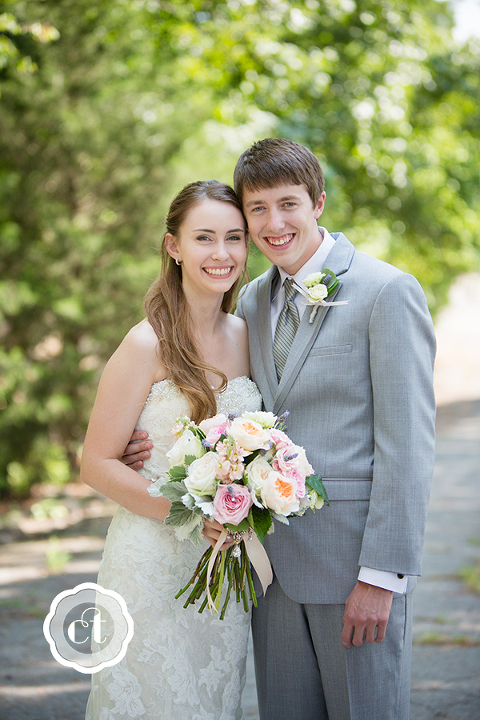 Hannah-and-Jordon-Mammoth-City-Arkansas-Wedding-by-Columbia-MO-Wedding-Photographer-Courtney-Tompson