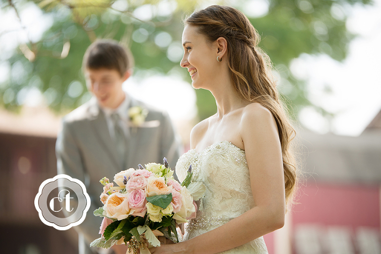Hannah-and-Jordon-Mammoth-City-Arkansas-Wedding-by-Columbia-MO-Wedding-Photographer-Courtney-Tompson