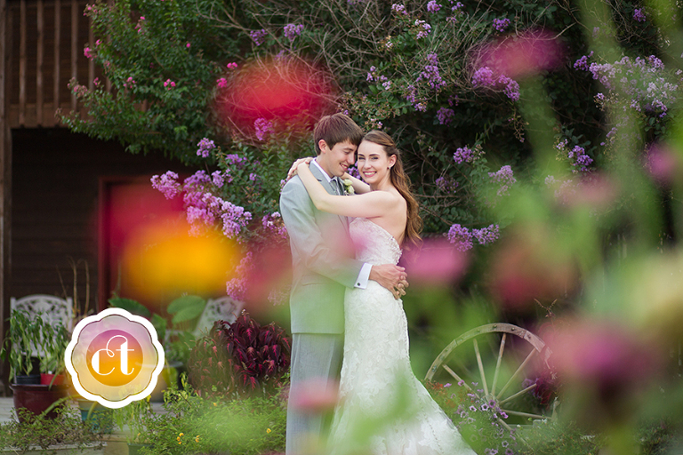 Hannah-and-Jordon-Mammoth-City-Arkansas-Wedding-by-Columbia-MO-Wedding-Photographer-Courtney-Tompson