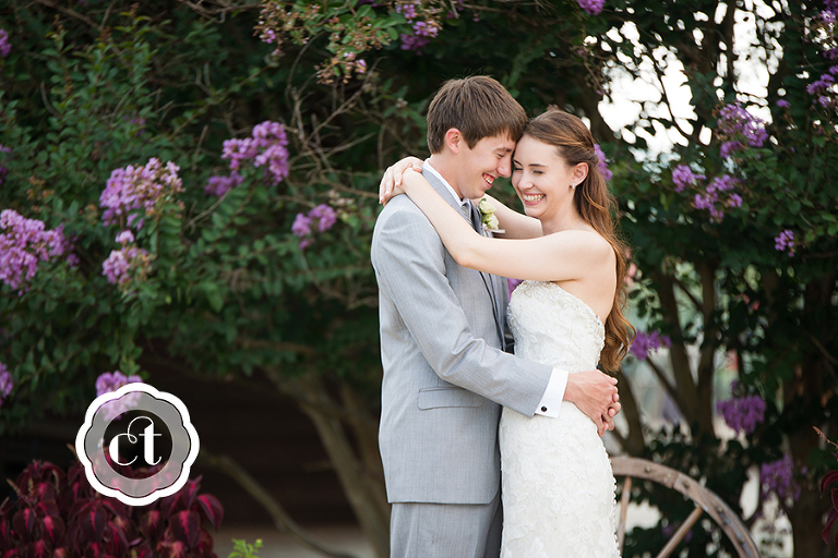 Hannah-and-Jordon-Mammoth-City-Arkansas-Wedding-by-Columbia-MO-Wedding-Photographer-Courtney-Tompson