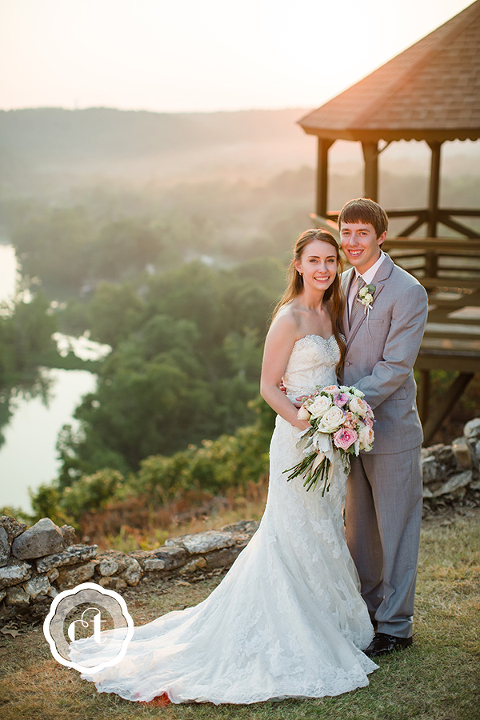 Hannah-and-Jordon-Mammoth-City-Arkansas-Wedding-by-Columbia-MO-Wedding-Photographer-Courtney-Tompson