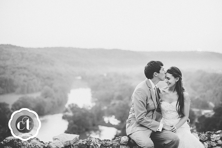 Hannah-and-Jordon-Mammoth-City-Arkansas-Wedding-by-Columbia-MO-Wedding-Photographer-Courtney-Tompson