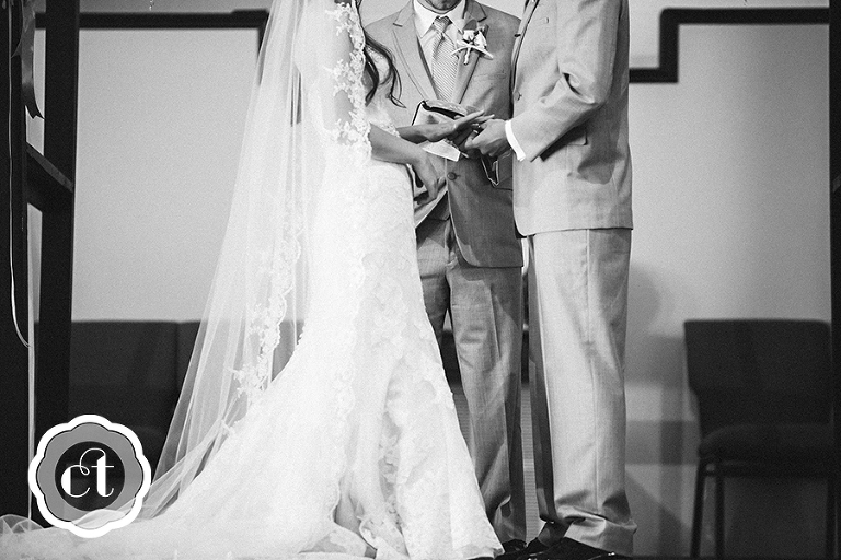 Hannah-and-Jordon-Mammoth-City-Arkansas-Wedding-by-Columbia-MO-Wedding-Photographer-Courtney-Tompson