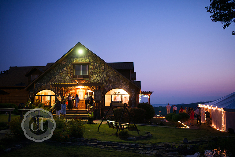 Hannah-and-Jordon-Mammoth-City-Arkansas-Wedding-by-Columbia-MO-Wedding-Photographer-Courtney-Tompson