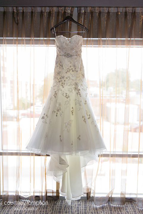 Columbia-Mo-Wedding-Photography-Cherry-Hill-Event-Center-photography-by-Courtney-Tompson