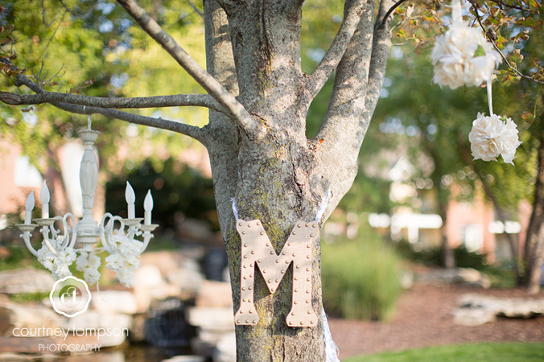 Columbia-Mo-Wedding-Photography-Cherry-Hill-Event-Center-photography-by-Courtney-Tompson