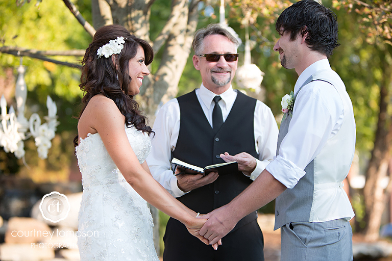 Columbia-Mo-Wedding-Photography-Cherry-Hill-Event-Center-photography-by-Courtney-Tompson
