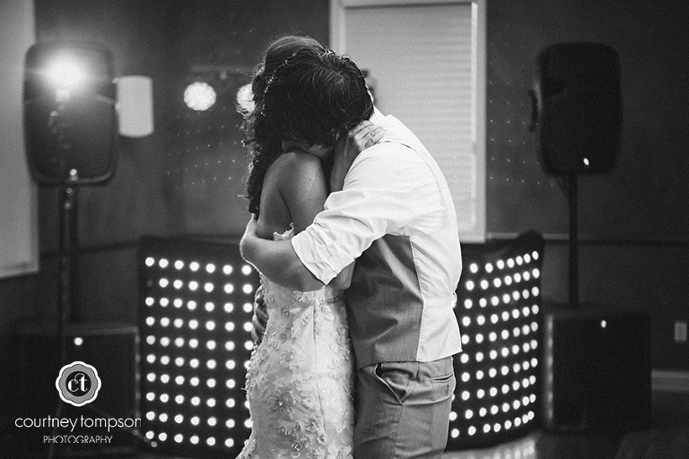 Columbia-Mo-Wedding-Photography-Cherry-Hill-Event-Center-photography-by-Courtney-Tompson