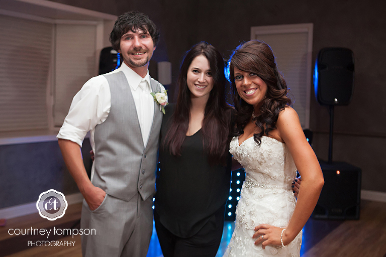 Columbia-Mo-Wedding-Photography-Cherry-Hill-Event-Center-photography-by-Courtney-Tompson