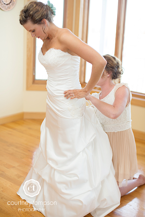 Columbia-MO-Wedding-Photography-Serenity-Valley-Winery-by-Courtney-Tompson-Photography