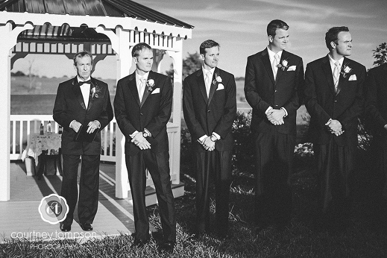 Columbia-MO-Wedding-Photography-Serenity-Valley-Winery-by-Courtney-Tompson-Photography