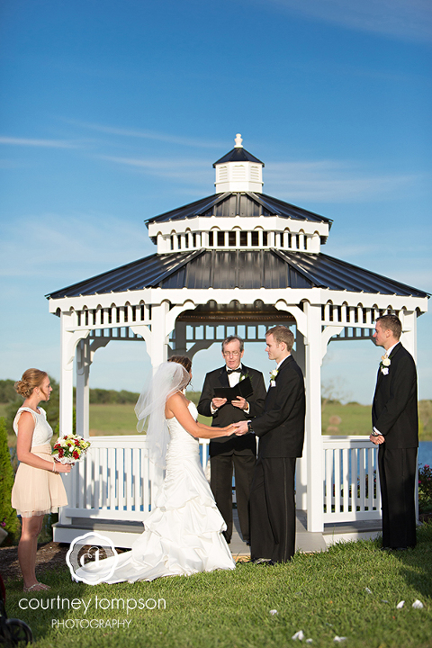 Columbia-MO-Wedding-Photography-Serenity-Valley-Winery-by-Courtney-Tompson-Photography