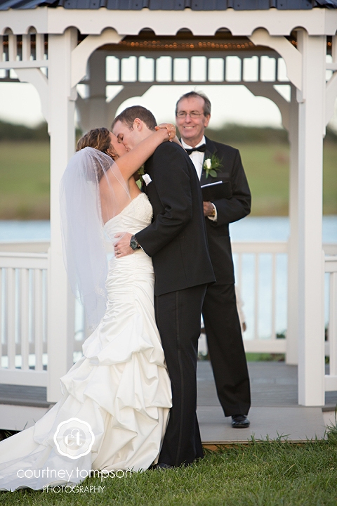Columbia-MO-Wedding-Photography-Serenity-Valley-Winery-by-Courtney-Tompson-Photography