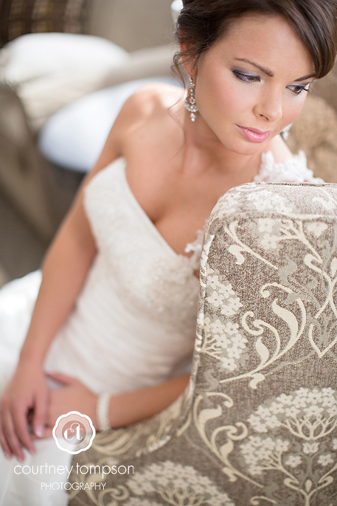 Columbia-MO-Country-Club-Wedding-by-Courtney-Tompson-Photography