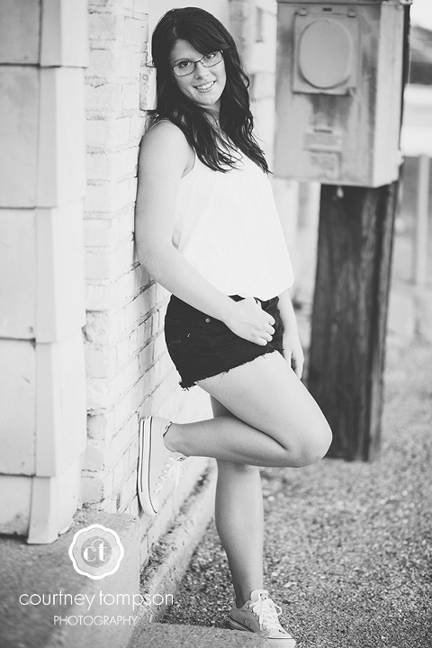 Brooke-High-School-Senior-Photography-By-Courtney-Tompson