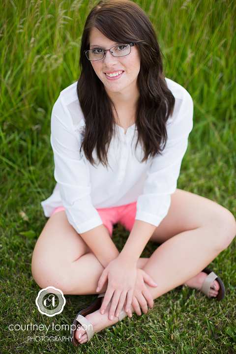 Brooke-High-School-Senior-Photography-By-Courtney-Tompson