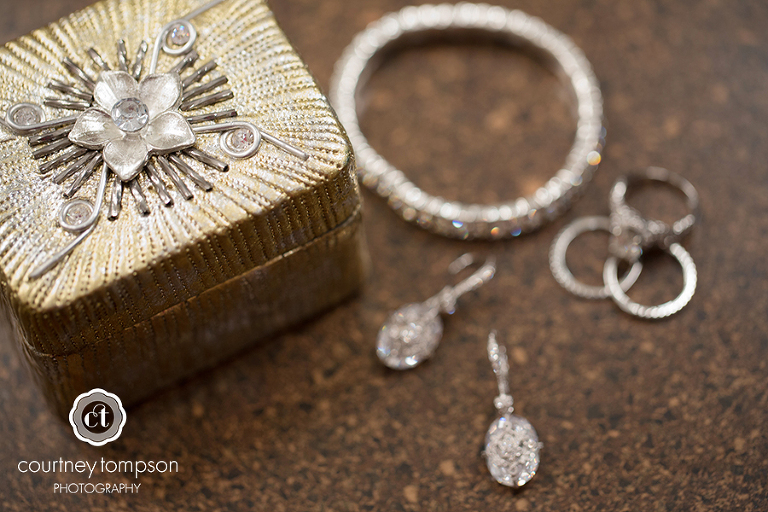 Beth-and-Eric-Olathe-and-Lenexa-Kansas-Wedding-Photography-by-Courtney-Tompson-Photography