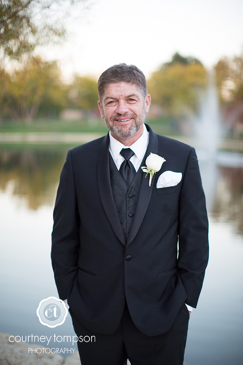 Beth-and-Eric-Olathe-and-Lenexa-Kansas-Wedding-Photography-by-Courtney-Tompson-Photography