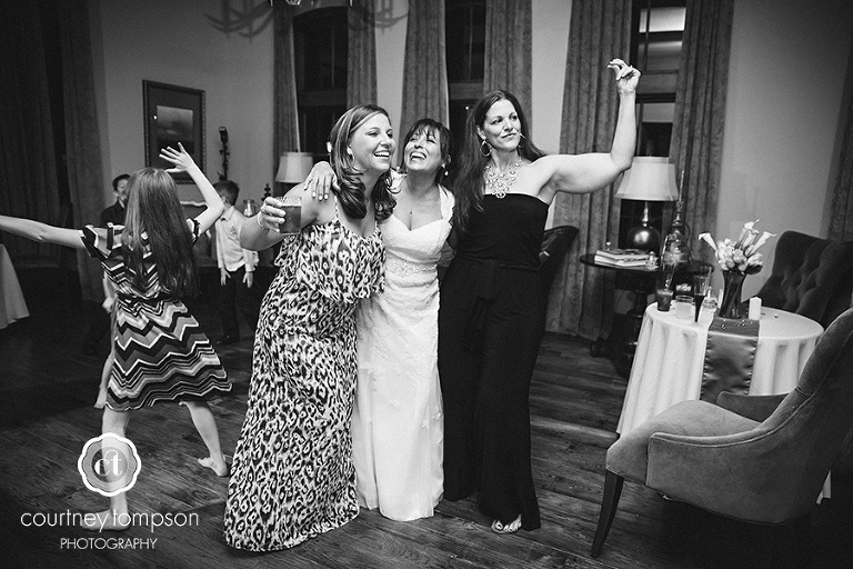 Beth-and-Eric-Olathe-and-Lenexa-Kansas-Wedding-Photography-by-Courtney-Tompson-Photography