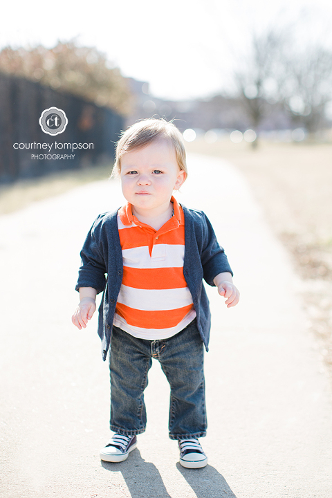1st-year-birthday-photos-columbia-mo-lifestyle-photography-by-courtney-tompson-photography