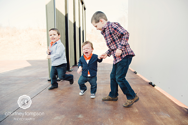 1st-year-birthday-photos-columbia-mo-lifestyle-photography-by-courtney-tompson-photography