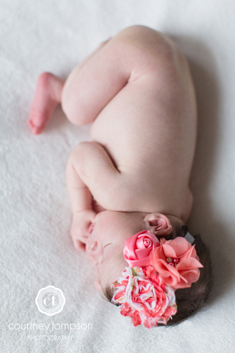 Newborn-photography-columbia-mo-by-Courtney-Tompson-Photography