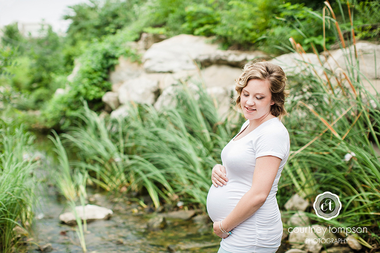 Mid-Missouri-Maternity-Photography-by-Courtney-Tompson-Photography