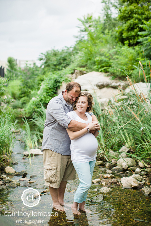Maternity-Photography-by-Courtney-Tompson-Photography-Columbia-MO-Lifestyle-Photographer