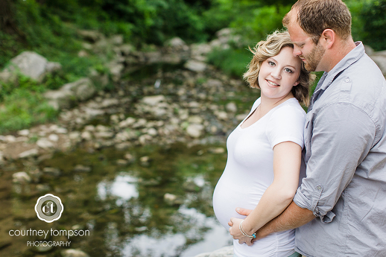 Maternity-Photography-by-Courtney-Tompson-Photography-Columbia-MO-Lifestyle-Photographer