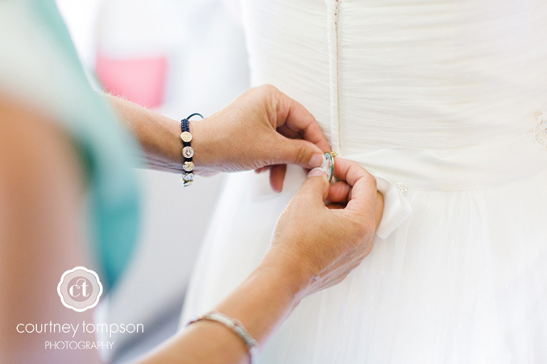 Columbia-MO-Wedding-logboat-brewing-company-with-annabelle-events-by-courtney-tompson-photography