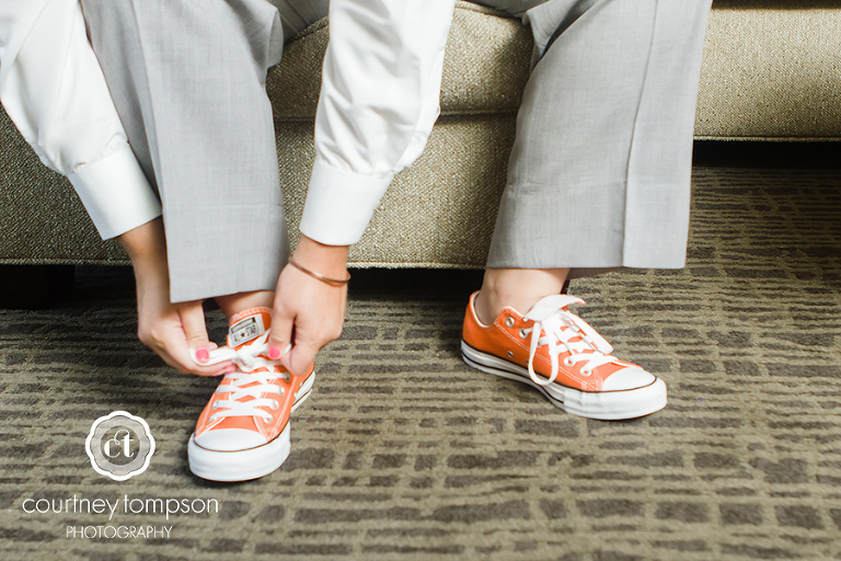 Columbia-MO-Wedding-logboat-brewing-company-with-annabelle-events-by-courtney-tompson-photography