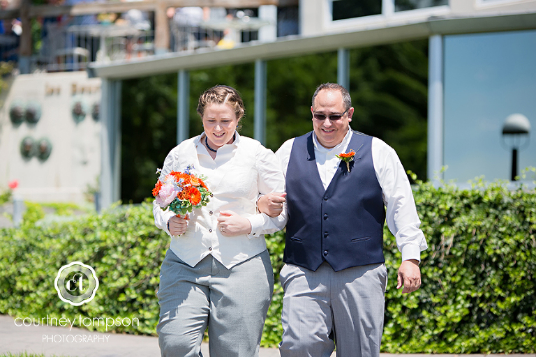 Columbia-MO-Wedding-logboat-brewing-company-with-annabelle-events-by-courtney-tompson-photography