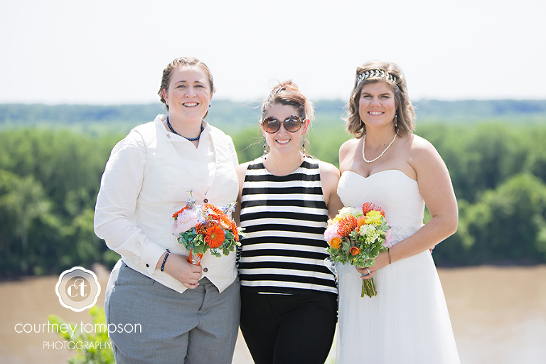 Columbia-MO-Wedding-logboat-brewing-company-with-annabelle-events-by-courtney-tompson-photography