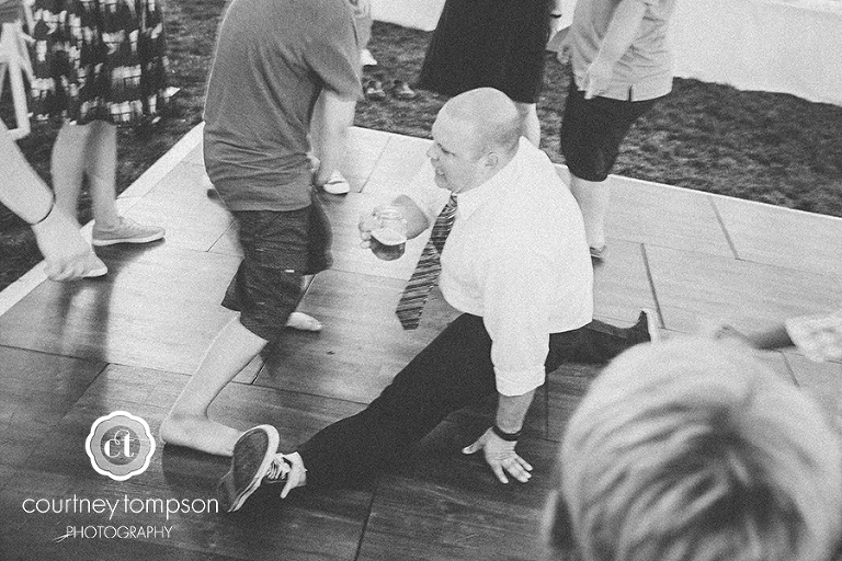 Columbia-MO-Wedding-logboat-brewing-company-with-annabelle-events-by-courtney-tompson-photography