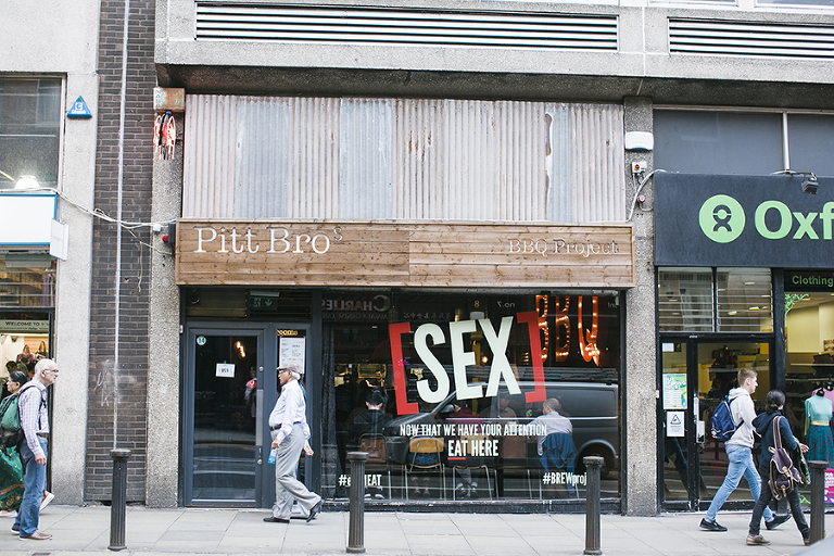 Dublin-Ireland-by-Courtney-Tompson-Photography-Travel-Photography-solo-backpacking-trip-wanderlust-wanderer-emerald-isle-fun-city