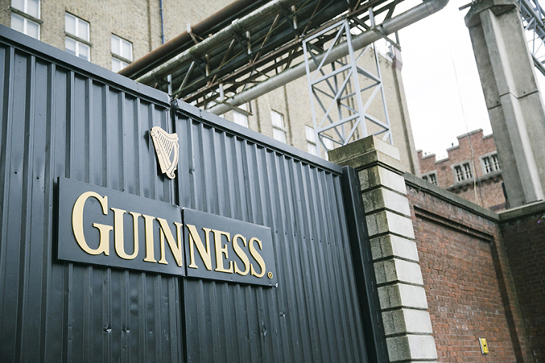 Dublin-Ireland-by-Courtney-Tompson-Photography-Travel-Photography-solo-backpacking-trip-wanderlust-wanderer-emerald-isle-fun-city