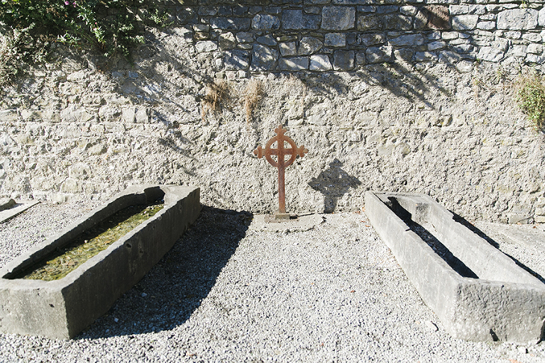 Kilkenny-Ireland-by-Courtney-Tompson-Photography-travel-photographer-emerald-isle-green-kells-priory-kilkenny-castle-europe-solo-backpacking-adventure